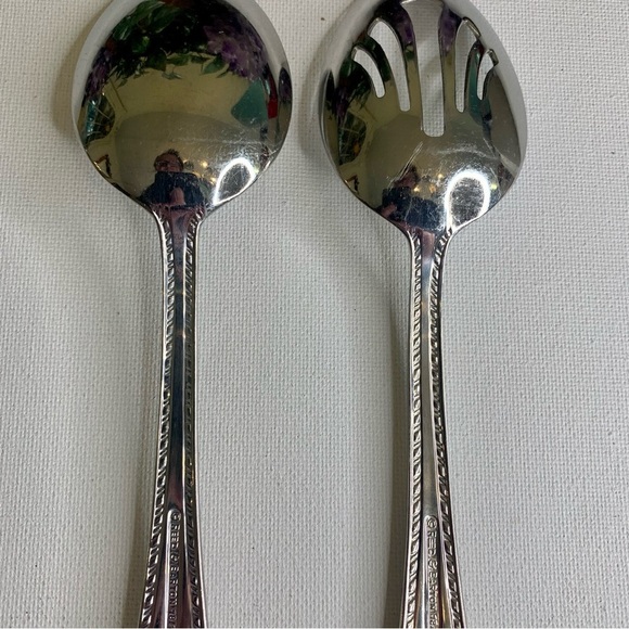 Reed & Barton Traditional Tanglewood 18/10 Stainless Slotted Spoon Serving Set 2 - Picture 12 of 16